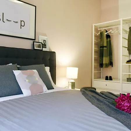 Hintown Chic & Boutique *